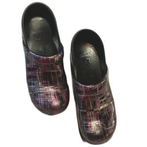 Dansko Professional Clogs Purple Scribble Metallic Patent Leather Size 42